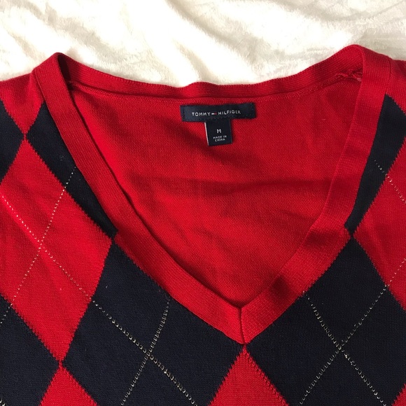 Tommy Hilfiger Argyle Sweater Women’s Size M V-Neck Color Red/Black Pullover. - Picture 12 of 14